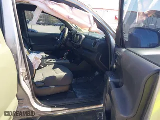 2016 Toyota Tacoma SR with VIN 3TMCZ5ANXGM038420, listed as a IAAI auction lot 41635372 with 113,723 mi miles. Bid and sale history available at carsss.com. Image 5.