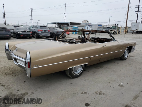 1968 Cadillac DeVille z VIN F8232777, wystawiony jako Copart lot #64820655 z przebiegiem Nie podano mil oraz Nie do naprawy • Non repairable. Historia ofert i sprzedaży dostępna na DreamBid. Obrazek 3.