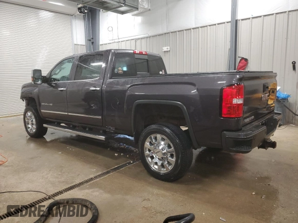 2015 GMC Sierra 2500HD Denali with VIN 1GT120E86FF525258, listed as a Copart auction lot 84499944 with 207,033 mi miles and Clean title. Bid and sale history available at DreamBid. Image 2.