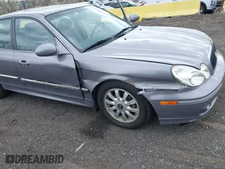 2005 Hyundai Sonata GLS with VIN KMHWF35H25A167370, listed as a IAAI auction lot 42049409 with 65,928 mi miles. Bid and sale history available at carsss.com. Image 6.