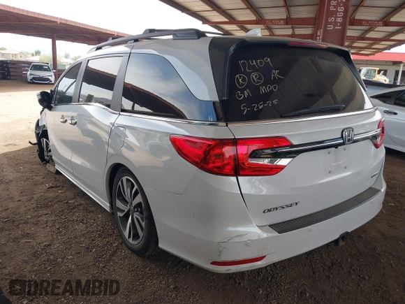 2021 Honda Odyssey Touring z VIN 5FNRL6H85MB034888, wystawiony jako IAAI lot #42386984 z przebiegiem 40 514 mil mil oraz . Historia ofert i sprzedaży dostępna na DreamBid. Obrazek 3.