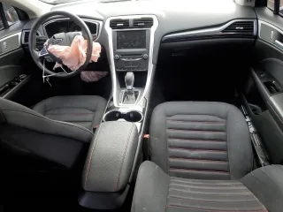 2015 Ford Fusion SE z VIN 3FA6P0H73FR259880, wystawiony jako Copart lot #61133835 z przebiegiem Nie podano mil oraz Szkoda całkowita • Salvage title. Historia ofert i sprzedaży dostępna na DreamBid. Obrazek 8.