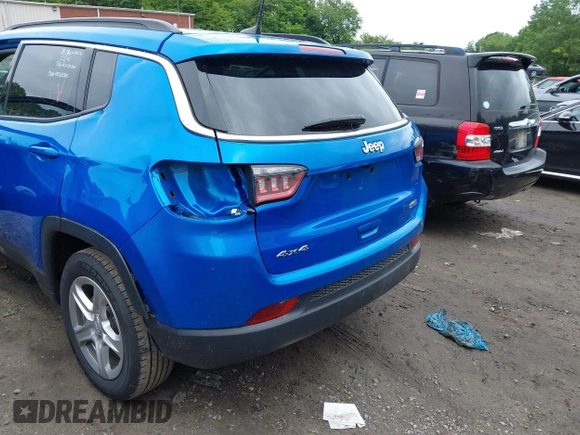 2024 Jeep Compass Latitude with VIN 3C4NJDBN9RT606397, listed as a IAAI auction lot 42533102 with 30,835 mi miles and . Bid and sale history available at DreamBid. Image 6.