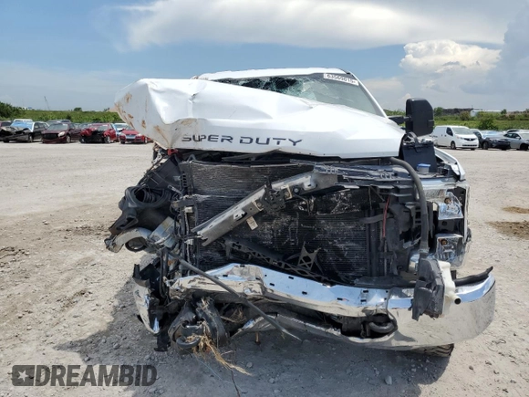 2017 Ford F-250 Lariat with VIN 1FT7W2BT6HEE28377, listed as a Copart auction lot 63569015 with 191,057 mi miles and Salvage title. Bid and sale history available at DreamBid. Image 5.