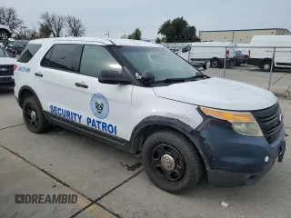 2013 Ford Utility Police Interceptor with VIN 1FM5K7AR2DGB08473, listed as a Copart auction lot 45728965 with 202,881 mi miles and Clean Title. Bid and sale history available at carsss.com. Image 4.