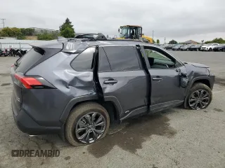 2025 Toyota RAV4 Hybrid XLE Premium z VIN JTMB6RFV0SD152726, wystawiony jako Copart lot #59849005 z przebiegiem 21 115 mil mil oraz Szkoda całkowita • Salvage title. Historia ofert i sprzedaży dostępna na DreamBid. Obrazek 3.