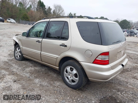 2003 Mercedes-Benz M-Class 3.2L with VIN 4JGAB54E43A383811, listed as a IAAI auction lot 41204136 with 209,327 mi miles. Bid and sale history available at carsss.com. Image 3.