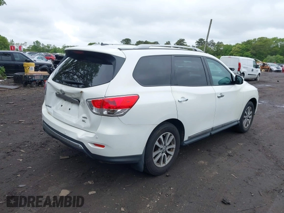 2014 Nissan Pathfinder S z VIN 5N1AR2MM4EC641494, wystawiony jako IAAI lot #42298487 z przebiegiem 142 360 mil mil oraz . Historia ofert i sprzedaży dostępna na DreamBid. Obrazek 4.