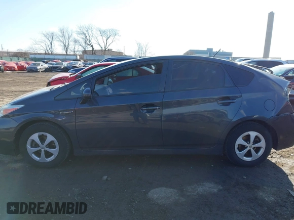 2014 Toyota Prius Four z VIN JTDKN3DU7E1796675, wystawiony jako IAAI lot #41446477 z przebiegiem Nie podano mil oraz . Historia ofert i sprzedaży dostępna na DreamBid. Obrazek 13.