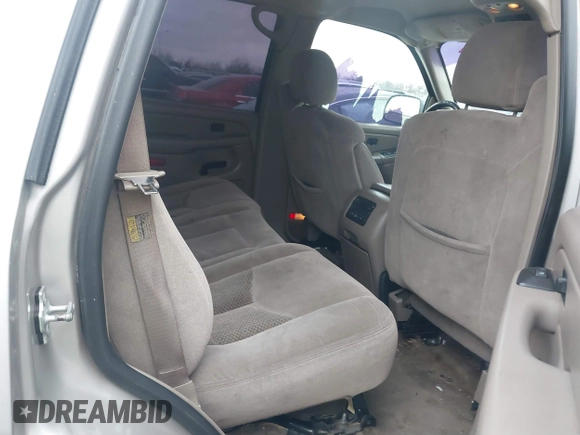 2005 Chevrolet Tahoe LT with VIN 1GNEC13T65R153663, listed as a IAAI auction lot 41425751 with 283,051 mi miles and . Bid and sale history available at DreamBid. Image 8.