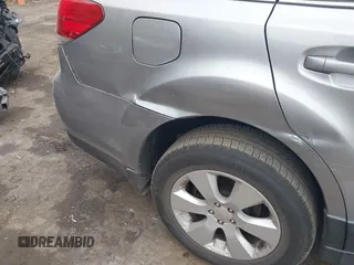 2010 Subaru Outback Premium All-Weather Anniversary с VIN 4S4BRBCC2A3385279, выставлен на аукционе IAAI как лот 41985735 с пробегом 156 362 миль миль и . История ставок и продаж доступна на DreamBid. Изображение 14.