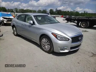 2016 Infiniti Q70 z VIN JN1BY1PP6GM631254, wystawiony jako Copart lot #56377425 z przebiegiem 109 061 mil mil oraz Szkoda całkowita • Salvage title. Historia ofert i sprzedaży dostępna na DreamBid. Obrazek 13.