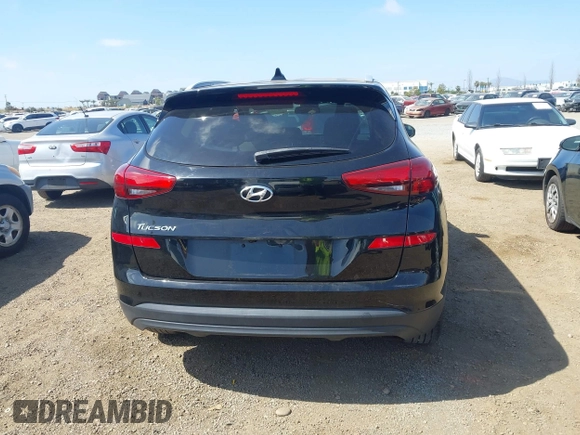 2021 Hyundai Tucson Value with VIN KM8J33A45MU391039, listed as a IAAI auction lot 42086825 with 16,910 mi miles. Bid and sale history available at carsss.com. Image 16.