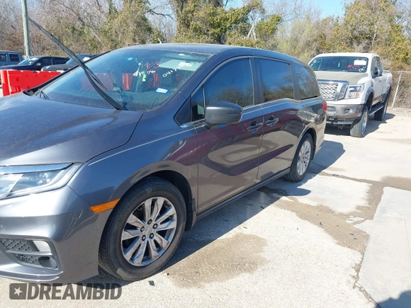 2018 Honda Odyssey LX with VIN 5FNRL6H2XJB041746, listed as a IAAI auction lot 41232936 with 119,509 mi miles. Bid and sale history available at carsss.com. Image 17.