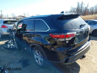2015 Toyota Highlander XLE with VIN 5TDJKRFH9FS218850, listed as a IAAI auction lot 41642131 with 74,200 mi miles. Bid and sale history available at carsss.com. Image 3.