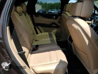 2019 Porsche Cayenne S z VIN WP1AB2AY6KDA64505, wystawiony jako Copart lot #60813065 z przebiegiem 70 742 mil mil oraz Szkoda całkowita • Salvage title. Historia ofert i sprzedaży dostępna na DreamBid. Obrazek 11.