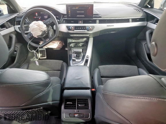 2020 Audi A4 Premium Plus z VIN WAUENAF4XLA039567, wystawiony jako Copart lot #47057805 z przebiegiem 41 826 mil mil oraz Szkoda całkowita • Salvage title. Historia ofert i sprzedaży dostępna na DreamBid. Obrazek 8.
