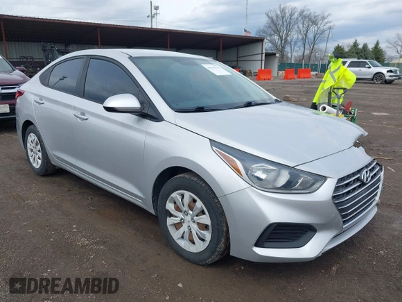 2019 Hyundai Accent SE with VIN 3KPC24A35KE052161, listed as a IAAI auction lot 41916742 with 132,363 mi miles. Bid and sale history available at carsss.com. Image 1.