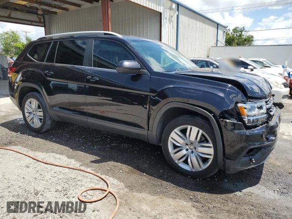 2019 Volkswagen Atlas SE z VIN 1V2WR2CA0KC546619, wystawiony jako Copart lot #56296225 z przebiegiem 105 777 mil mil oraz Nie do naprawy • Non repairable. Historia ofert i sprzedaży dostępna na DreamBid. Obrazek 4.
