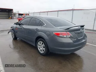 2009 Mazda 6 i Sport with VIN 1YVHP81A295M07400, listed as a IAAI auction lot 41947967 with Not Provided miles. Bid and sale history available at carsss.com. Image 3.
