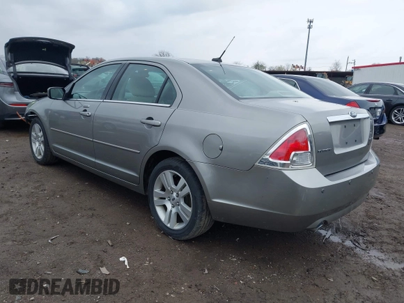 2009 Ford Fusion SEL with VIN 3FAHP08109R102428, listed as a IAAI auction lot 41951682 with 106,255 mi miles. Bid and sale history available at carsss.com. Image 3.