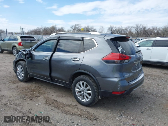 2017 Nissan Rogue SL z VIN JN8AT2MV7HW025973, wystawiony jako IAAI lot #42000657 z przebiegiem 131 762 mil mil oraz . Historia ofert i sprzedaży dostępna na DreamBid. Obrazek 3.