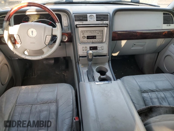 2004 Lincoln Navigator Luxury with VIN 5LMFU28R24LJ15449, listed as a Copart auction lot 44177095 with 269,923 mi miles and Salvage title. Bid and sale history available at DreamBid. Image 8.