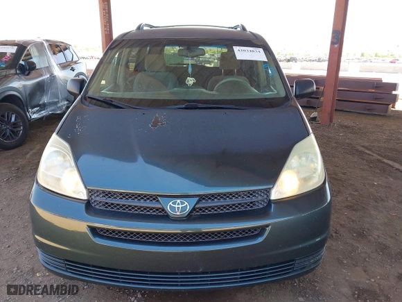 2004 Toyota Sienna CE with VIN 5TDZA23C24S117054, listed as a IAAI auction lot 42034834 with 184,580 mi miles. Bid and sale history available at carsss.com. Image 6.