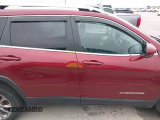2019 Jeep Cherokee Latitude Plus с VIN 1C4PJLLB0KD486380, выставлен на аукционе IAAI как лот 42206108 с пробегом 116 322 миль миль и . История ставок и продаж доступна на DreamBid. Изображение 13.