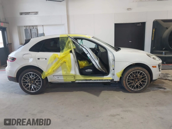 2016 Porsche Macan S with VIN WP1AB2A50GLB50914, listed as a IAAI auction lot 42603582 with 95,200 mi miles and . Bid and sale history available at DreamBid. Image 13.
