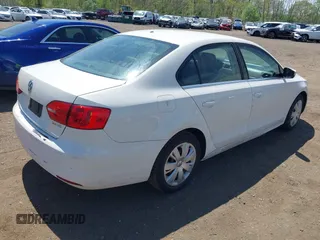 2013 Volkswagen Jetta SE z VIN 3VWDP7AJXDM207119, wystawiony jako IAAI lot #42155020 z przebiegiem 144 836 mil mil oraz . Historia ofert i sprzedaży dostępna na DreamBid. Obrazek 4.
