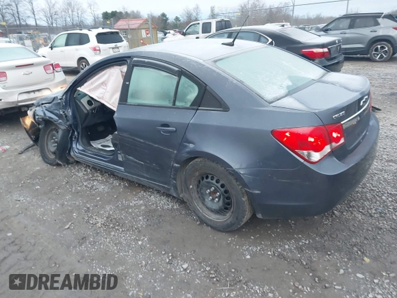 2014 Chevrolet Cruze LS z VIN 1G1PA5SG4E7201393, wystawiony jako IAAI lot #40955975 z przebiegiem 62 567 mil mil oraz . Historia ofert i sprzedaży dostępna na DreamBid. Obrazek 3.