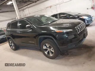 2015 Jeep Cherokee Sport z VIN 1C4PJMAB8FW764171, wystawiony jako IAAI lot #42460585 z przebiegiem 204 179 mil mil oraz . Historia ofert i sprzedaży dostępna na DreamBid. Obrazek 1.