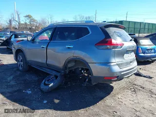 2020 Nissan Rogue SV with VIN JN8AT2MV8LW114301, listed as a IAAI auction lot 41601591 with 28,068 mi miles. Bid and sale history available at carsss.com. Image 3.