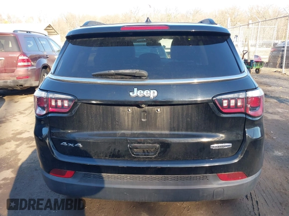 2017 Jeep Compass Latitude with VIN 3C4NJDBB8HT679989, listed as a IAAI auction lot 41499263 with 73,369 mi miles. Bid and sale history available at carsss.com. Image 16.