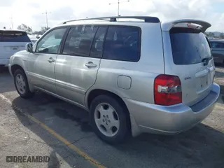2005 Toyota Highlander with VIN JTEDP21A750053653, listed as a IAAI auction lot 41902774 with 172,421 mi miles. Bid and sale history available at carsss.com. Image 3.