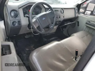 2008 Ford F-350 z VIN 1FDWF36508EC42956, wystawiony jako Copart lot #87328834 z przebiegiem 161 790 mil mil oraz Szkoda całkowita • Salvage title. Historia ofert i sprzedaży dostępna na DreamBid. Obrazek 8.