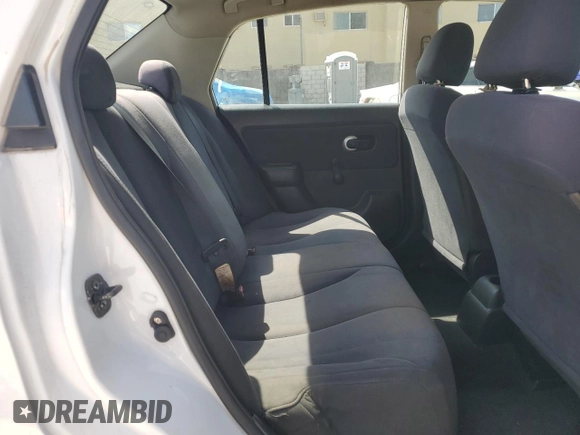 2009 Nissan Versa 1.6 z VIN 3N1CC11E89L428647, wystawiony jako Copart lot #48912675 z przebiegiem 92 426 mil mil oraz Szkoda całkowita • Salvage title. Historia ofert i sprzedaży dostępna na DreamBid. Obrazek 10.