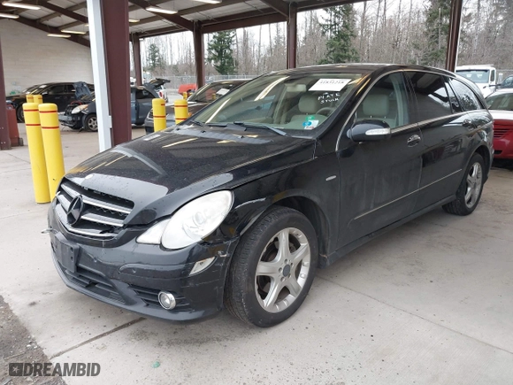 2009 Mercedes-Benz R-Class 3.0L BlueTEC with VIN 4JGCB25EX9A095757, listed as a IAAI auction lot 41831218 with 124,689 mi miles. Bid and sale history available at carsss.com. Image 2.