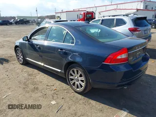 2011 Volvo S80 3.2L with VIN YV1940AS5B1137566, listed as a IAAI auction lot 39723737 with 40,971 mi miles. Bid and sale history available at carsss.com. Image 3.