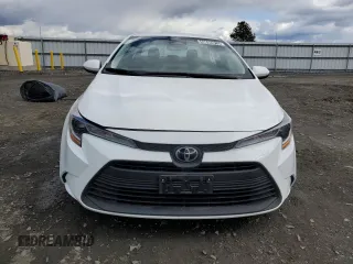 2024 Toyota Corolla LE with VIN 5YFB4MDE5RP162199, listed as a Copart auction lot 49690975 with 22,440 mi miles and Clean Title. Bid and sale history available at DreamBid. Image 5.