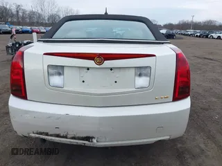 2007 Cadillac CTS z VIN 1G6DP577070131729, wystawiony jako IAAI lot #41717213 z przebiegiem 35 930 mil mil oraz . Historia ofert i sprzedaży dostępna na DreamBid. Obrazek 16.