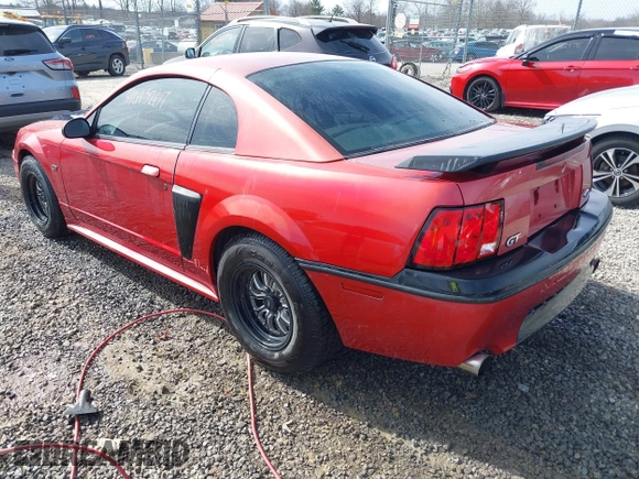 2001 Ford Mustang GT Deluxe with VIN 1FAFP42X11F255588, listed as a IAAI auction lot 41613207 with 203,244 mi miles. Bid and sale history available at carsss.com. Image 3.