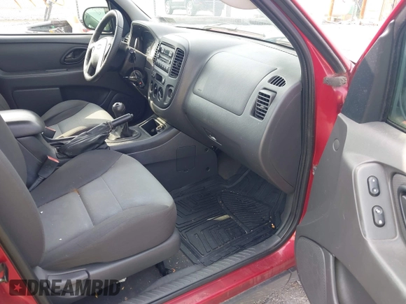 2005 Ford Escape XLS Value with VIN 1FMYU92ZX5KB50325, listed as a IAAI auction lot 42610977 with 155,682 mi miles and . Bid and sale history available at DreamBid. Image 5.