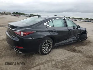 2024 Lexus ES 350 Luxury with VIN 58AEZ1B10RU162681, listed as a Copart auction lot 69149124 with 6,204 mi miles and Salvage title. Bid and sale history available at DreamBid. Image 3.
