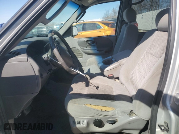 2003 Ford F-150 XLT with VIN 1FTRW08L03KD74119, listed as a Copart auction lot 47373105 with 303,513 mi miles and Salvage Title. Bid and sale history available at carsss.com. Image 7.