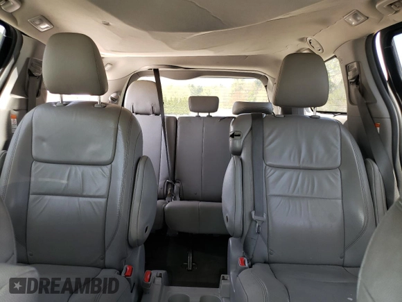 2017 Toyota Sienna XLE Auto Access Seat z VIN 5TDYZ3DC9HS890943, wystawiony jako Copart lot #55387005 z przebiegiem 146 986 mil mil oraz Szkoda całkowita • Salvage title. Historia ofert i sprzedaży dostępna na DreamBid. Obrazek 10.