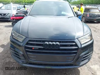 2019 Audi SQ5 Premium Plus z VIN WA1B4AFY4K2070490, wystawiony jako IAAI lot #42163122 z przebiegiem 105 890 mil mil oraz . Historia ofert i sprzedaży dostępna na DreamBid. Obrazek 12.