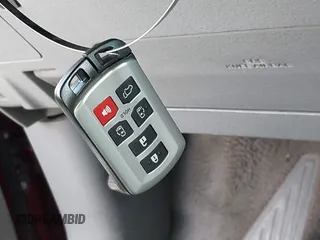 2011 Toyota Sienna XLE AAS с VIN 5TDYK3DCXBS001286, выставлен на аукционе IAAI как лот 42363820 с пробегом 80 138 миль миль и . История ставок и продаж доступна на DreamBid. Изображение 11.
