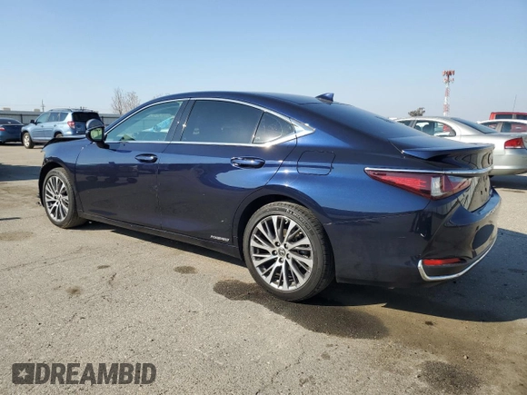 2021 Lexus ES with VIN 58ADA1C14MU012387, listed as a Copart auction lot 42800215 with 41,102 mi miles and Salvage Title. Bid and sale history available at carsss.com. Image 2.